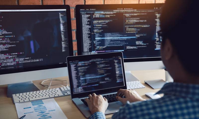 数据科学选型:R与Python如何赋能松滋市网站建设?
